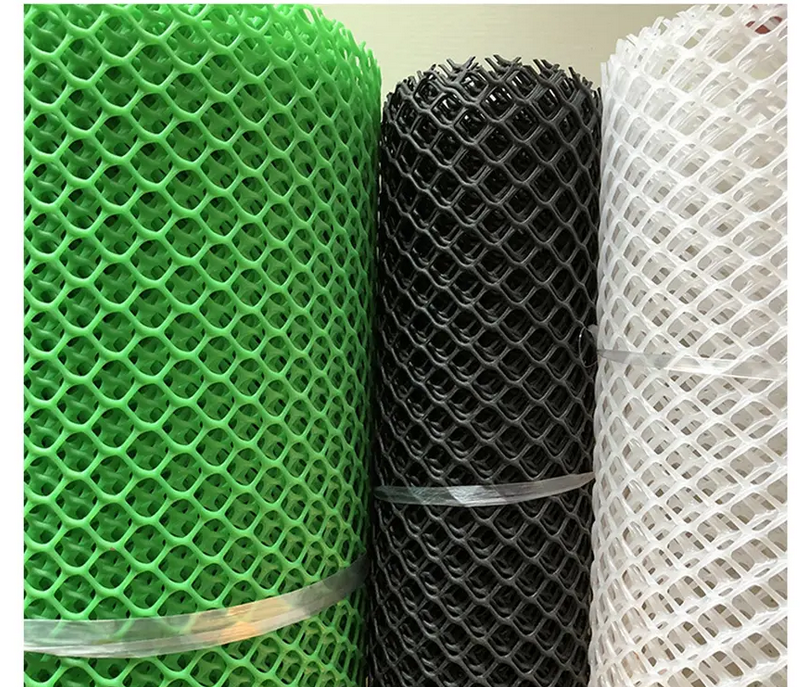 Plastic breeding mesh